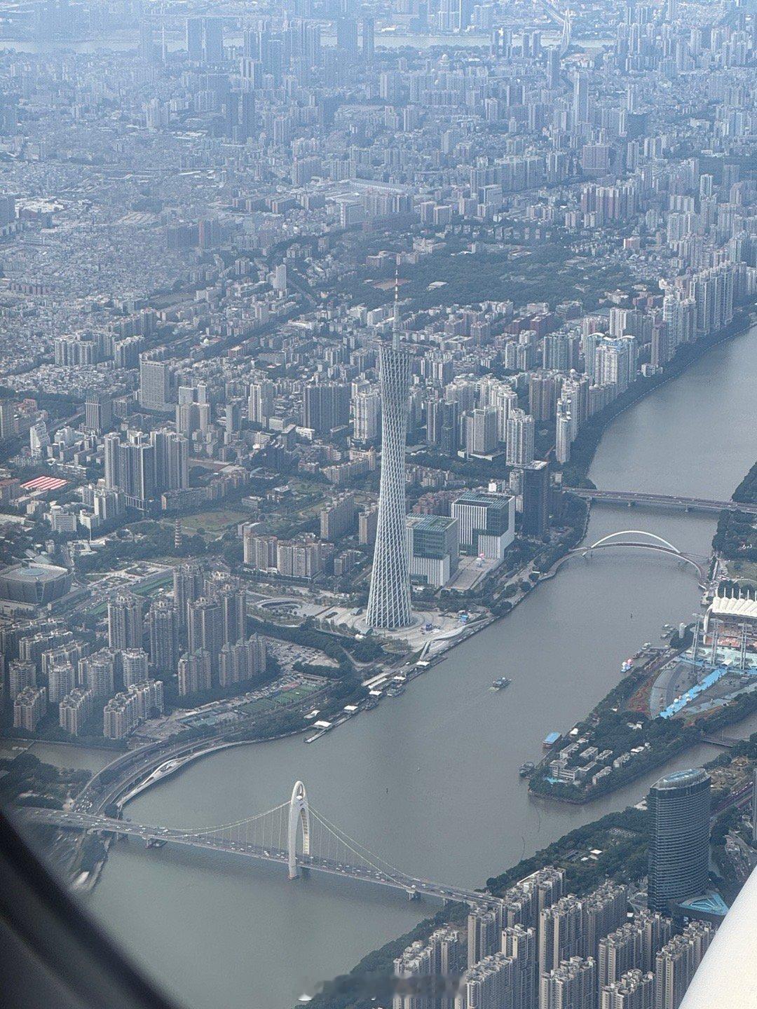 抵达广州！第一次在空中看到广州塔