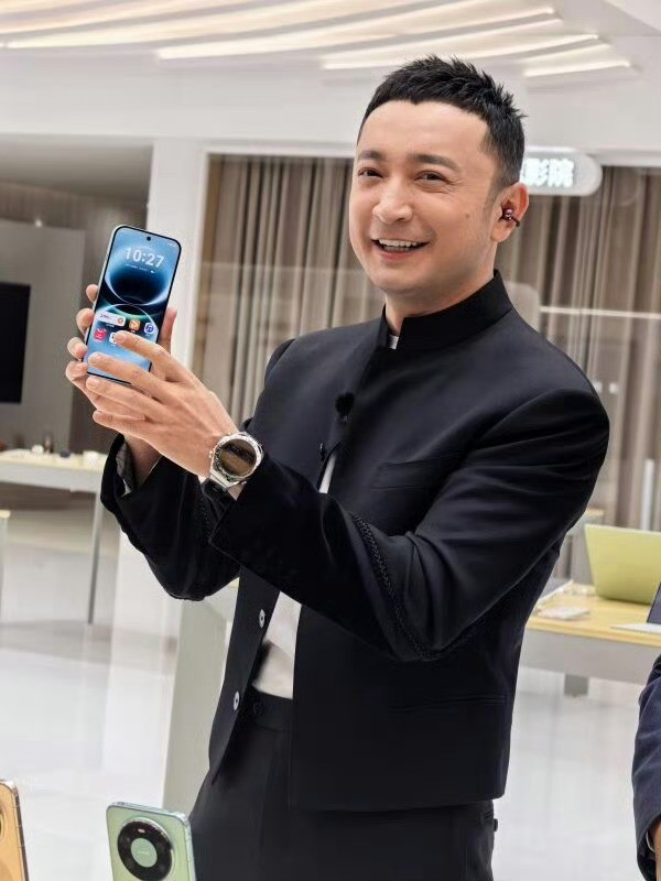 余承东官宣华为畅享90系列华为畅享全系搭载麒麟芯鸿蒙6出门再也不用担心手机没电，