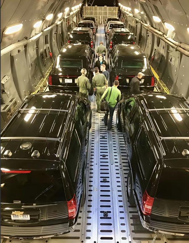 美国果然是架子大，讲排场，这几张照片就是美国代表团提前抵达巴基斯坦的专机副总统万