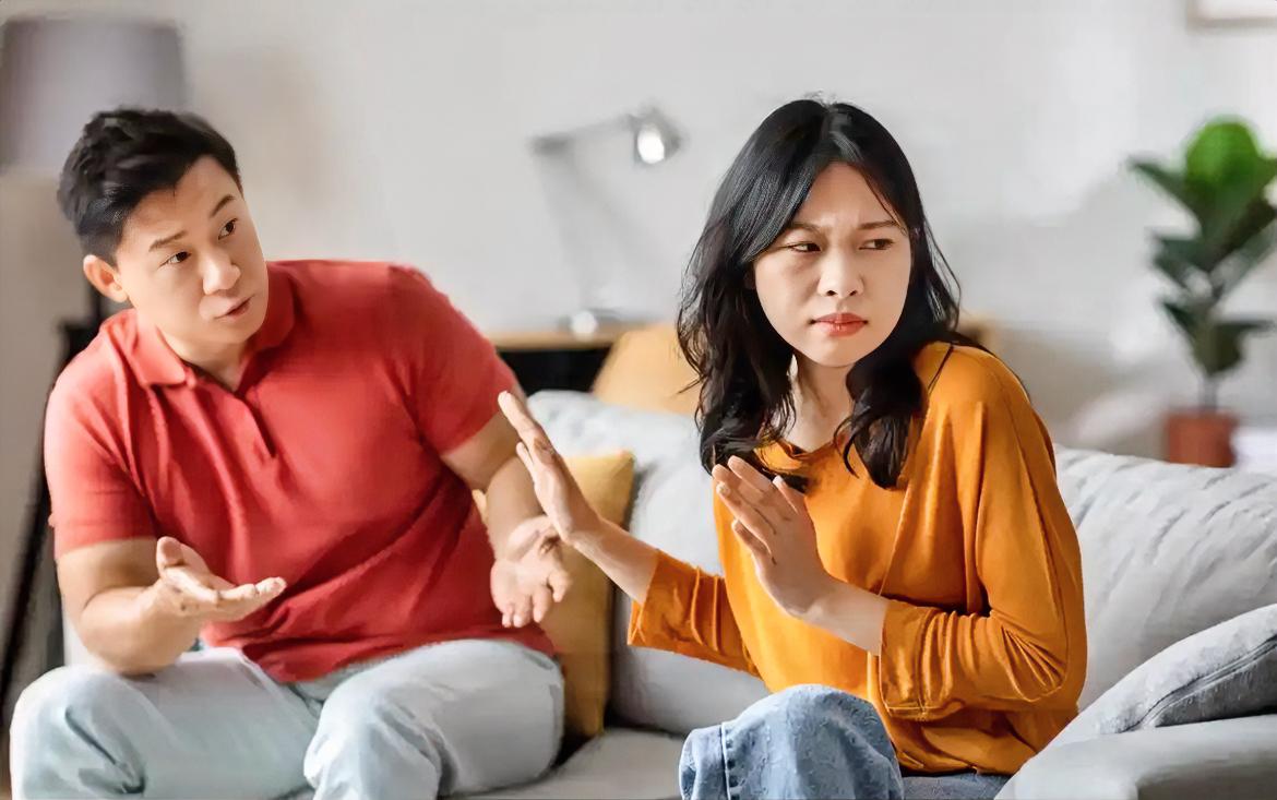 女性不爱听的实话我有个学员，最近就因为铺面租赁的事跟老公冷战了半个月。她老公