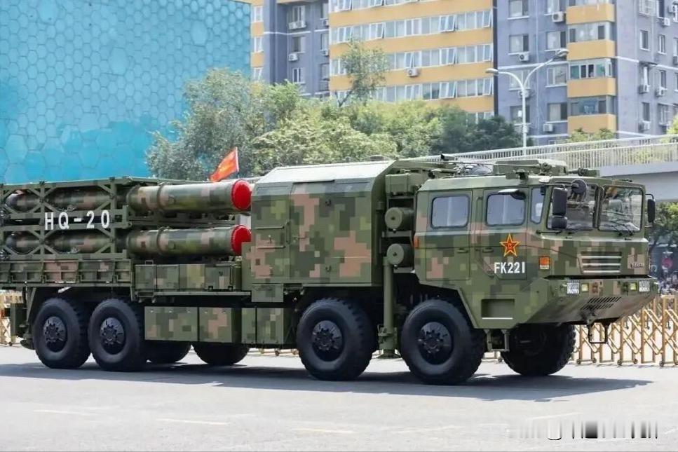 一坑四弹落地即质变！红旗20批量上052D，三千枚中距弹补齐海军防空短板一坑