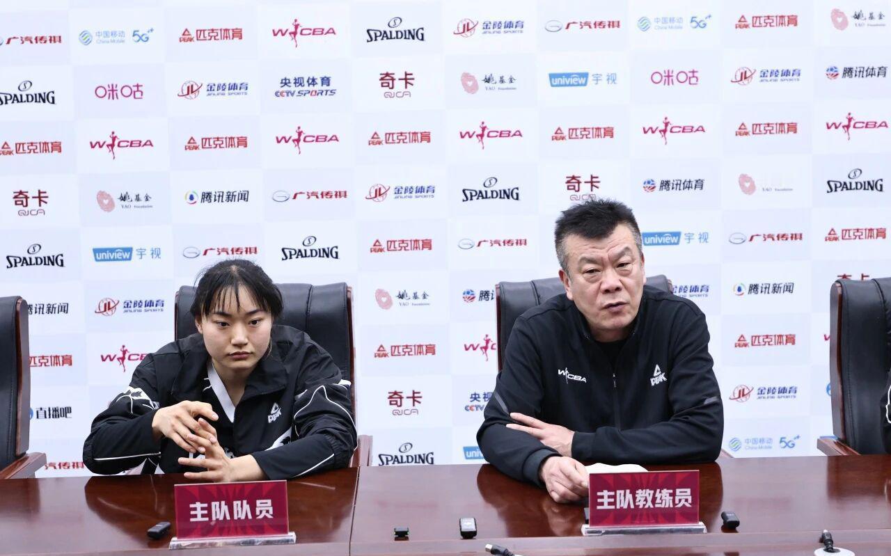 WCBA若有最佳进步奖，应是武汉女篮丁奕可直接看她的上赛季和本赛季的数据对比