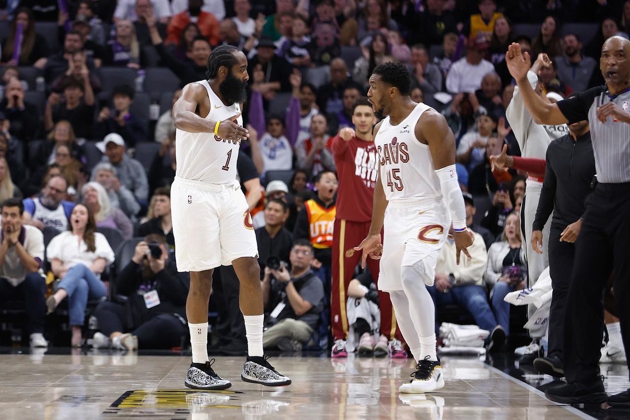 升东部第三！哈登加盟后骑士豪取5连胜，凭借这波连胜，骑士力压尼克斯正式升上东部