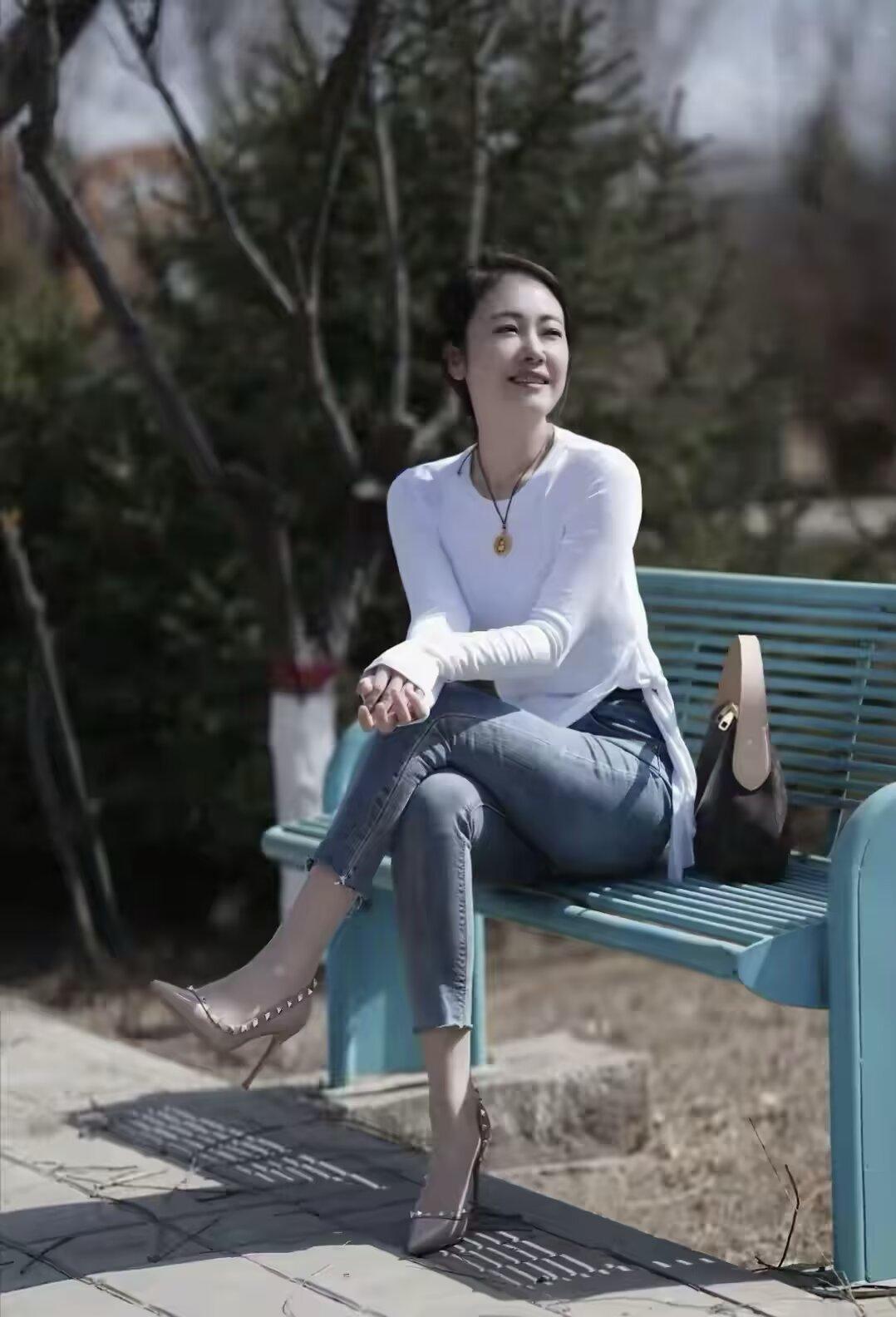 位卑不越界，势弱不争锋，心乱不决策，情浅不纠缠。人微言轻时，沉默是体面；羽翼未丰