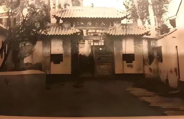 1943年，重庆军统、汪伪政府、日本宪兵——三个本来彼此厮杀的势力，忽然达成了一