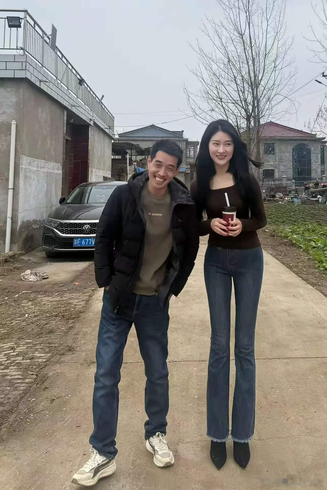 谁能告诉我，这家伙到底是凭什么？