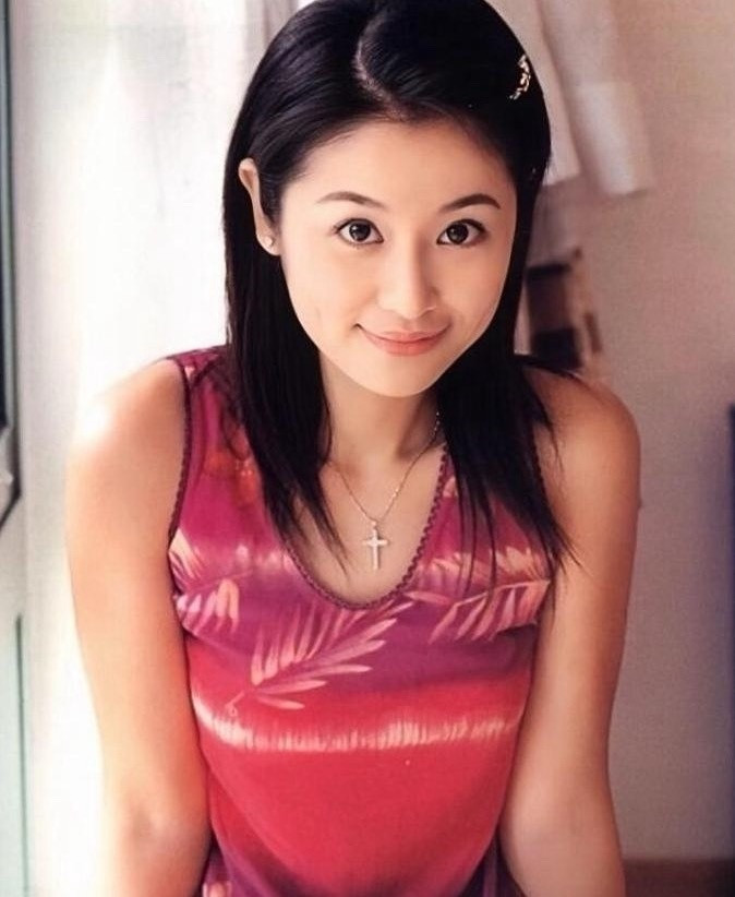 1.倪妮其实知道当年花少2里发生的很多事情，当时井柏然复述了超多细节，比甄嬛传还要精彩。2.王一博在