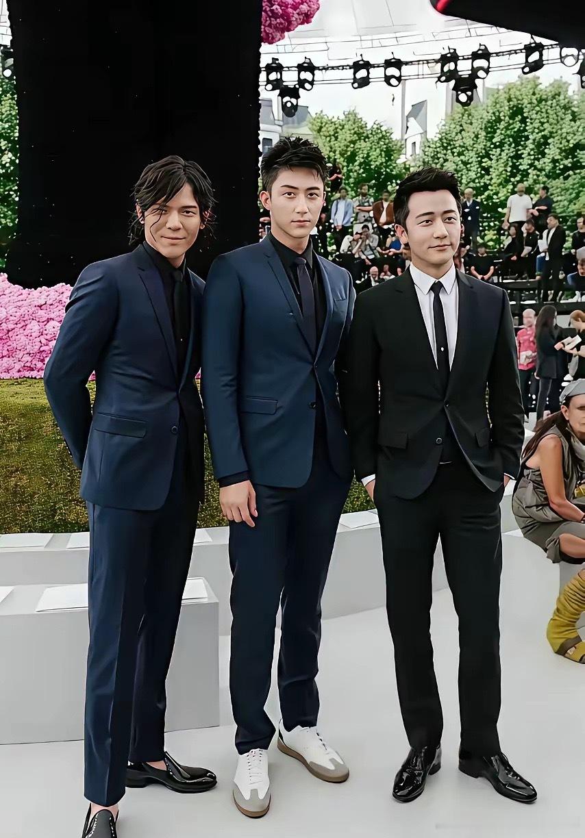 三位大明星，你觉得谁最帅！！！