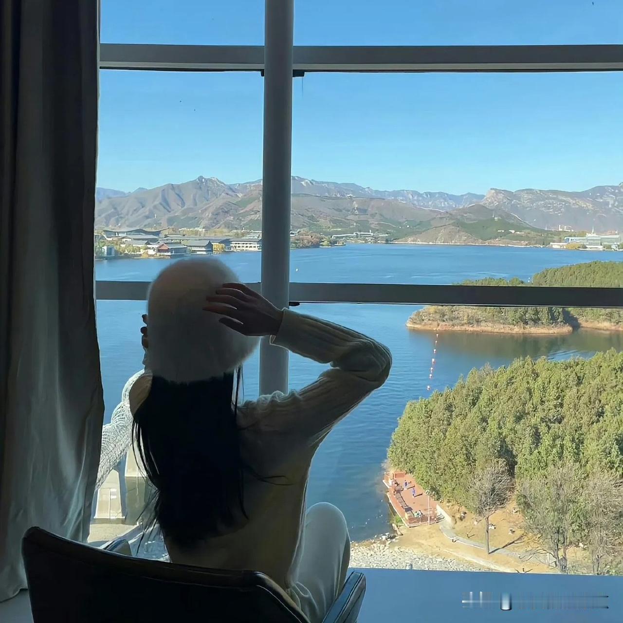 女人听话：人过了中年，就不要去管男人了，你管不了，也管不住，前辈子已经过的很