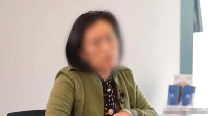 上海，一女子婚前有一套房子，房产证上写着她与母亲的名字，女子婚后，母亲去世，女子
