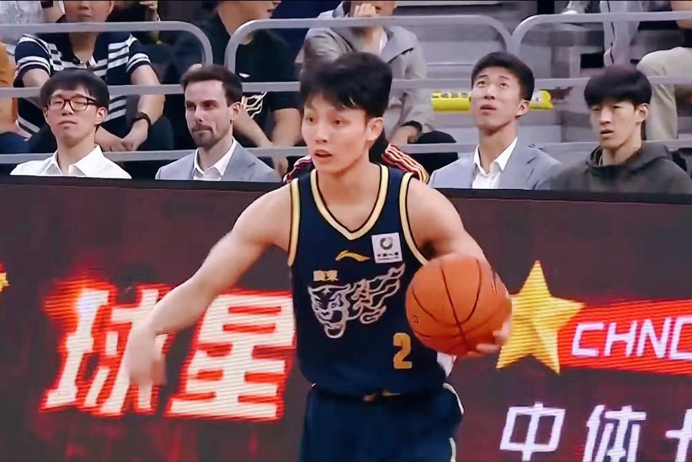 大意不得！广东虽重回联赛第三，但身后3支球队紧追不舍。北京时间3月31日