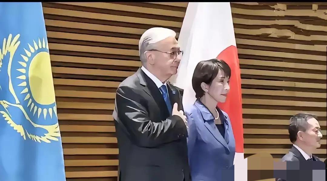 日本邀请中亚五国到日本来访问，搞一个5+1，可结果是，目前，只有哈萨克斯坦总统托