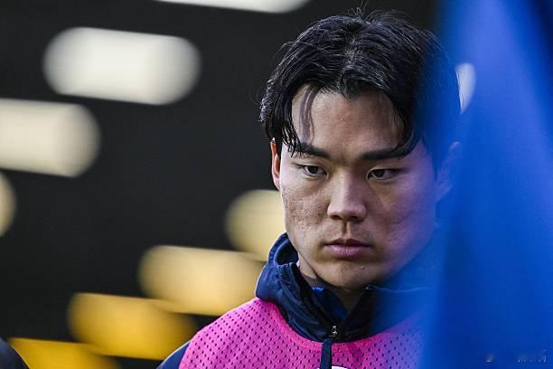 中国球员留洋24岁的韩国中锋吴贤揆1400万欧元转会贝西克塔斯，转会费之高，令