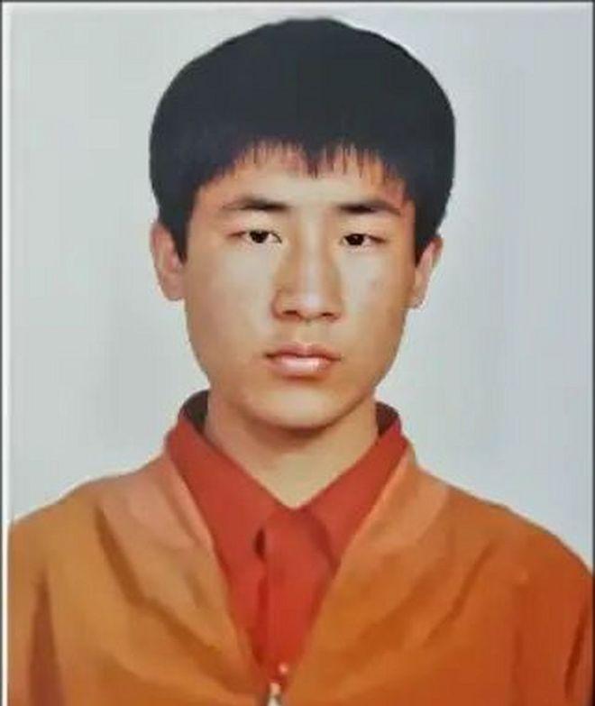 聂树斌被执行那天早上，没写遗书，没见亲人，卷宗里就三个字：“无遗言”。呼格吉勒图