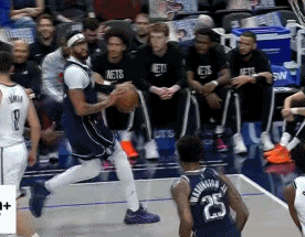 独行侠打停篮网的原因唯一，状元弗拉格！北京时间12月13日，独行侠与篮网的比赛