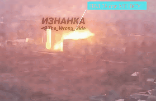 俄军降维打击！乌军成功用建筑物，拦截了一枚俄军三吨重的航空炸弹！在米尔诺格勒方向