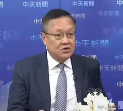 台湾时事评论员介文汲：今天的日本凭什么跟中国大陆叫板。高市早苗这种日本右翼自己搞