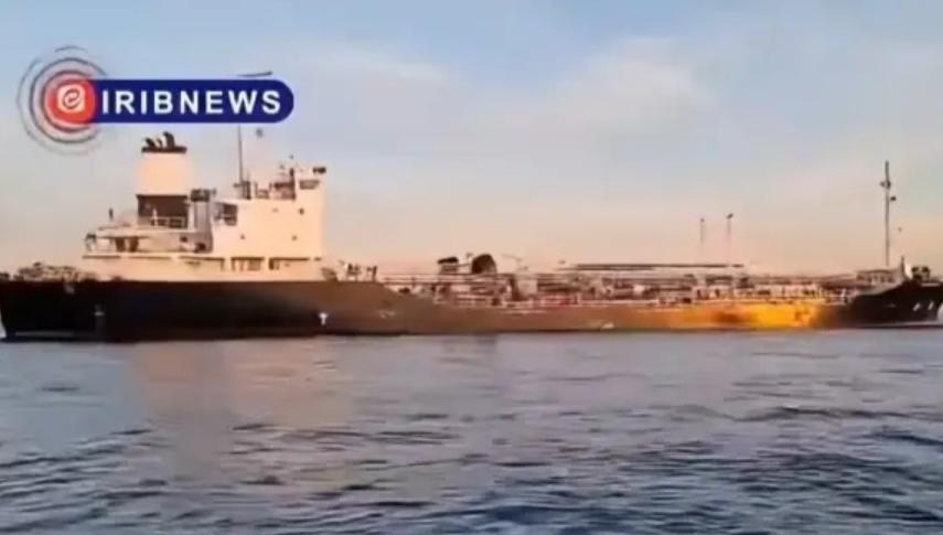回旋镖打自己身上了！美国扣中国货轮后，伊朗直接出手扣美油轮最近国际航运圈里的一