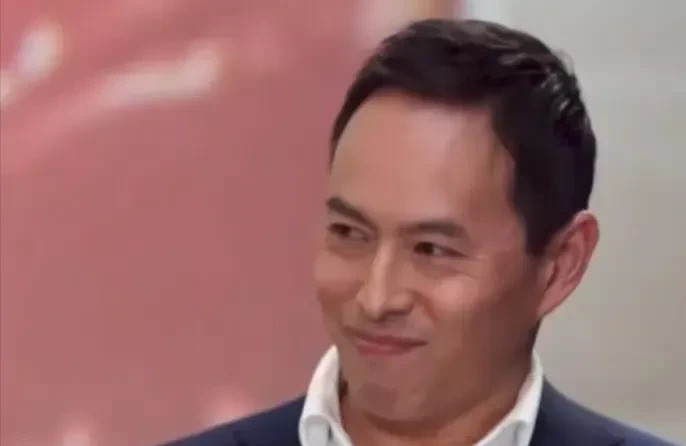 反华教授慌了：我是澳洲人！你敢信？那个天天嚷嚷反华的澳洲