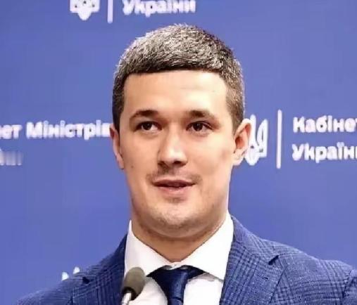 乌克兰又上演了一出自欺欺人的闹剧，新任防长费奥多罗夫抛出的歼敌数据，不过是草台班