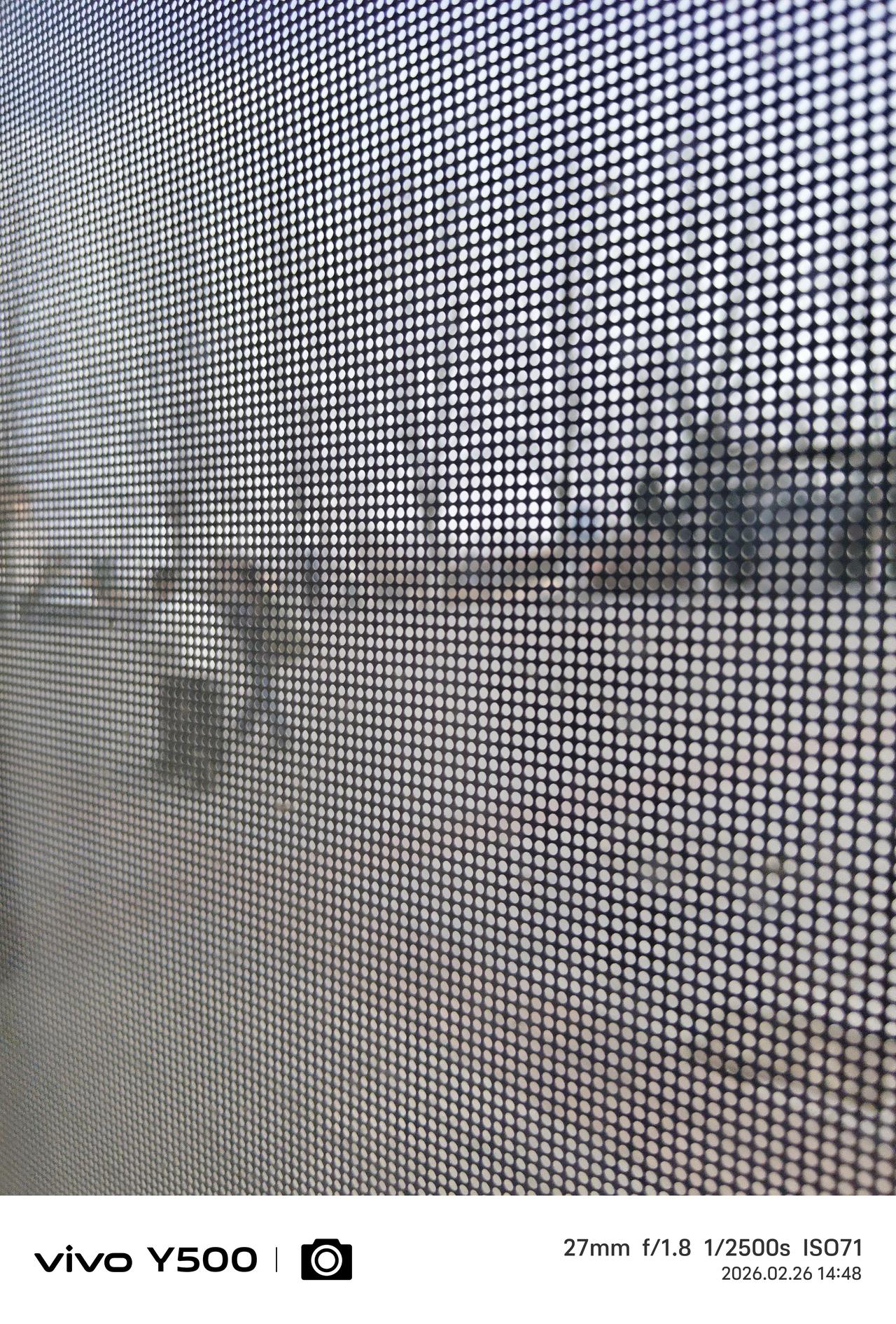 外甥是大学的辅导员，他说：但凡愿意提前五六天返校的，大致是几种人——补考的、恋爱