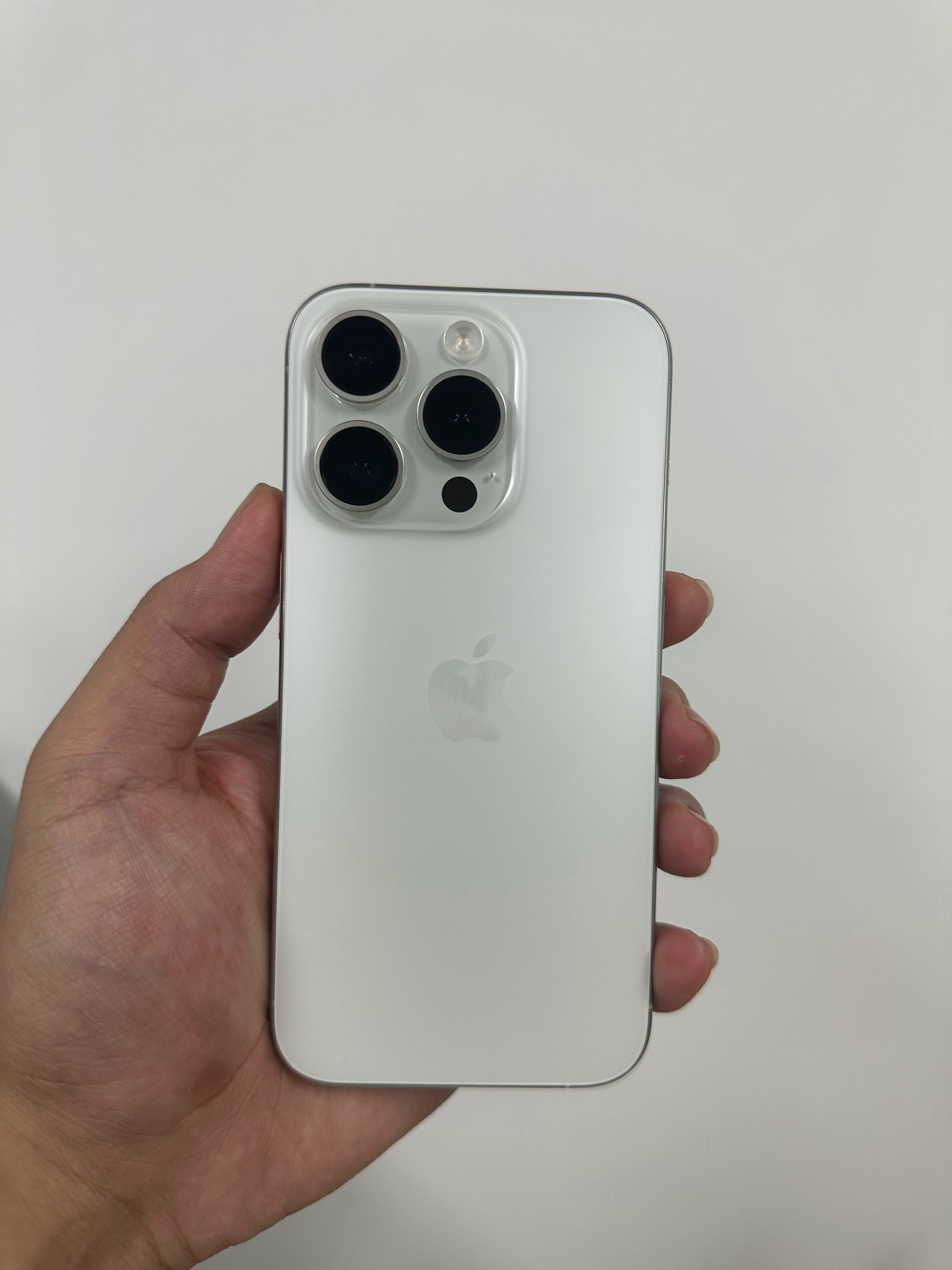 自从5499可以买全新16Pro128以后二手的15Pro128价格简直天