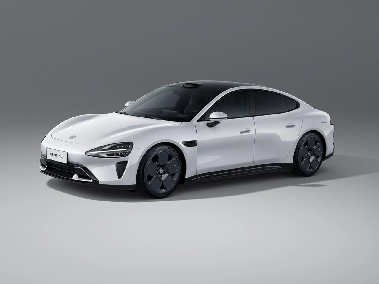 问大家一个问题:理想和小米,你站在哪边?一个是正常行驶时起火,车门打开,车