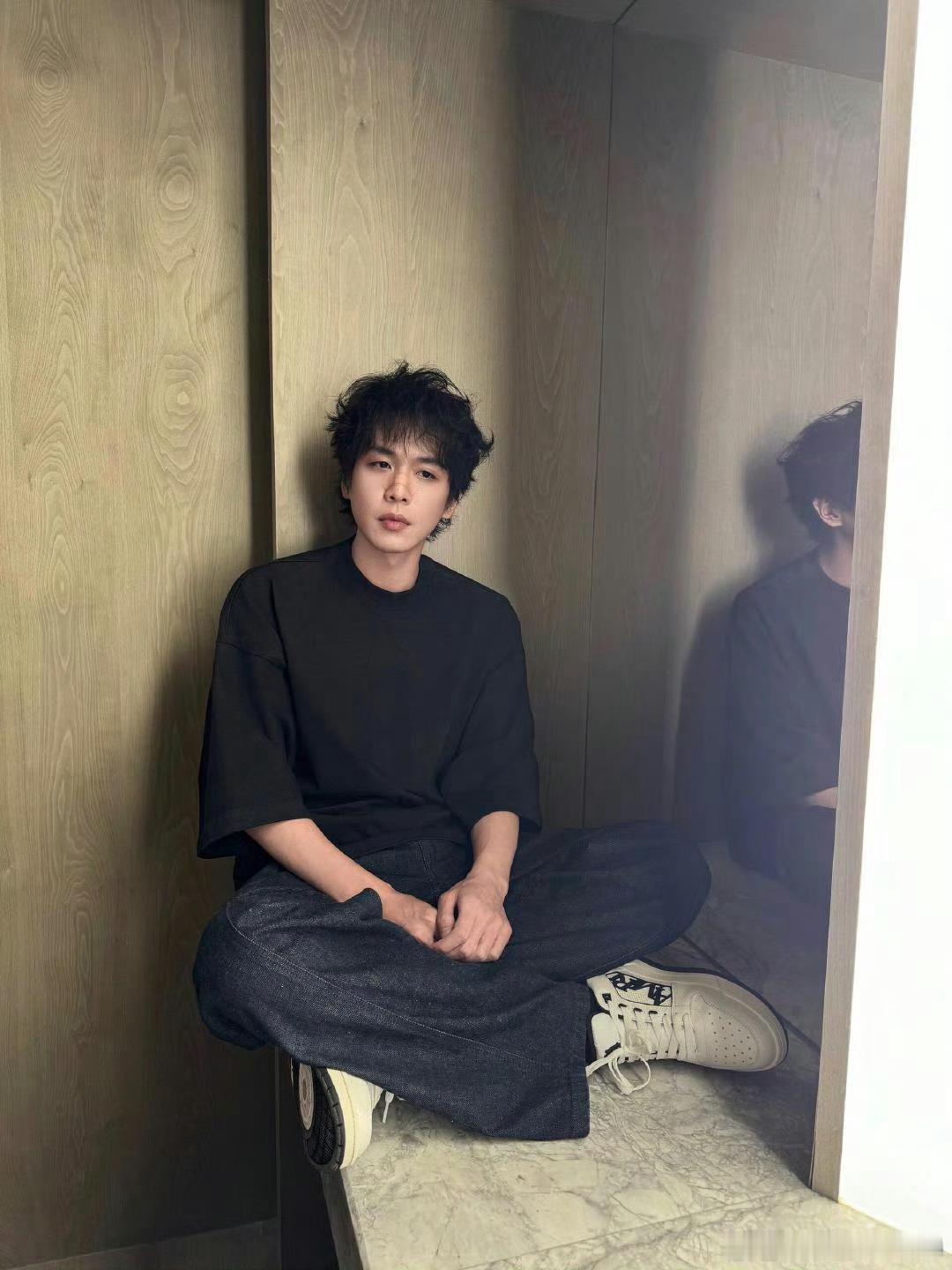 张若昀callback做她的大地别做她的天谁还没有被路演这一幕打动，张若昀巧妙c