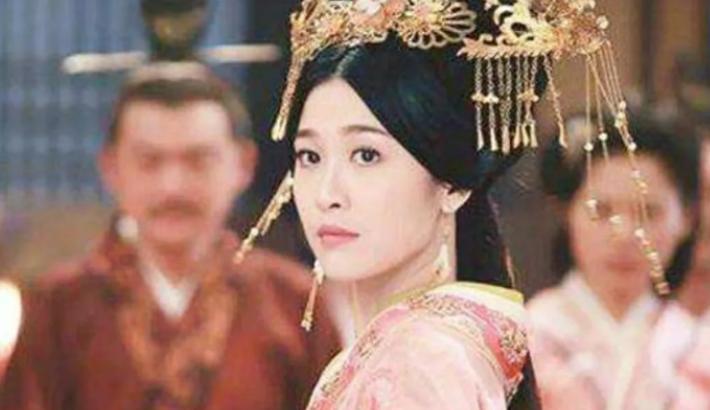公元前150年，汉景帝废了太子刘荣，然后问刘彻：“彻儿想当天子吗？”景帝本以为他