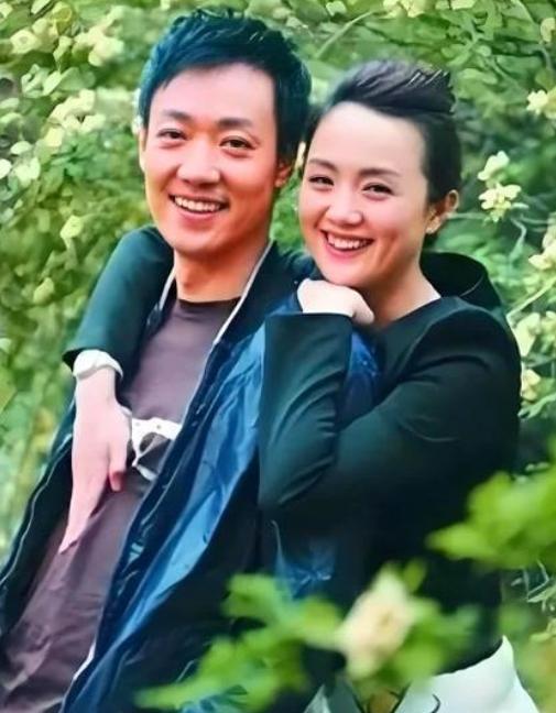 2006年，朱媛媛和辛柏青大婚，李乃文问朱媛媛:“你为什么选辛柏青，不选我？”朱