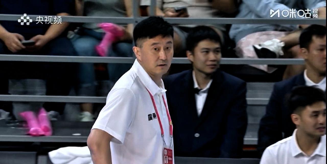 恕我直言，广东队现在最重要的球员就是徐杰，胡明轩可以不打，但徐杰不能缺席，全运会