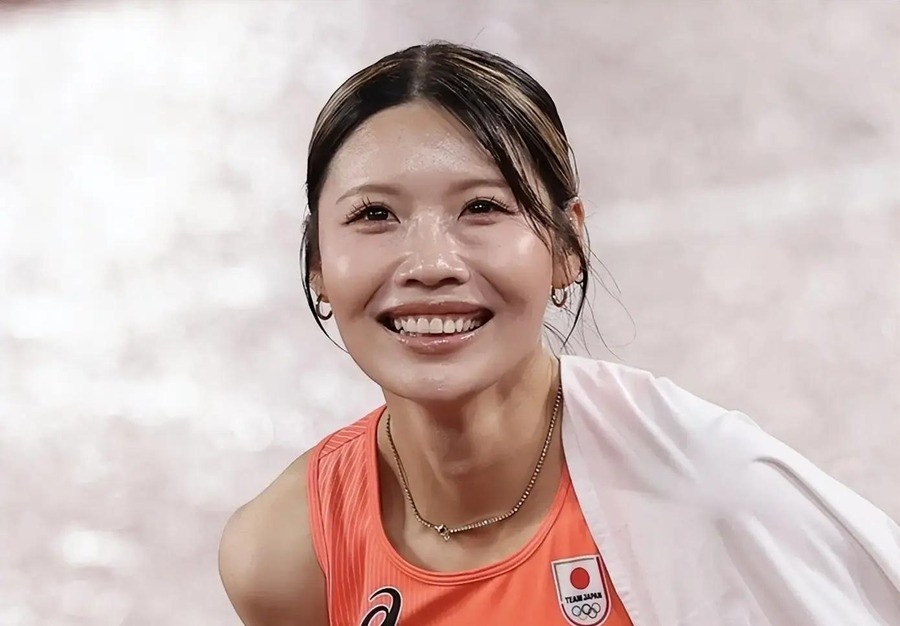 日本双姝12秒6俱乐部碾压亚运，吴艳妮起跑怕抢跑摘铜林雨薇吃4颗止痛药退役，2027厦门亚锦赛13秒