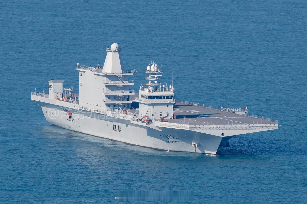 中船自己立项搞得这艘探索01科研舰，也是中船为了探索未来航母设计、使用、作战的发