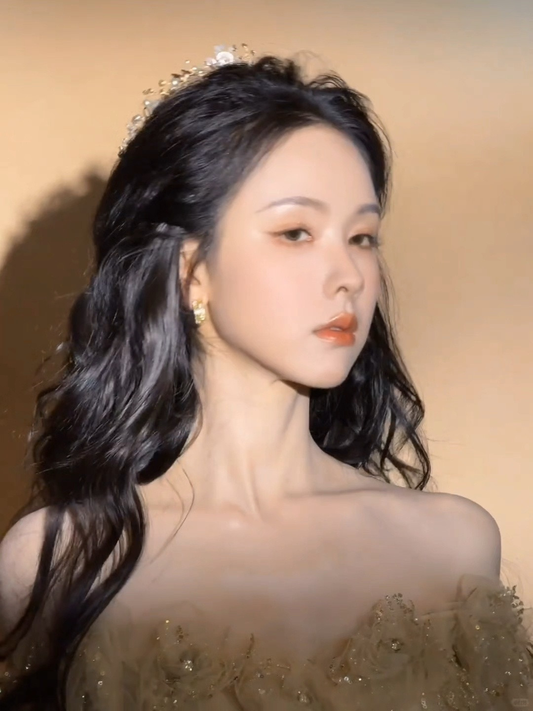 陈都灵陈都灵不醒在复制粘贴的时代，你是手写的诗
