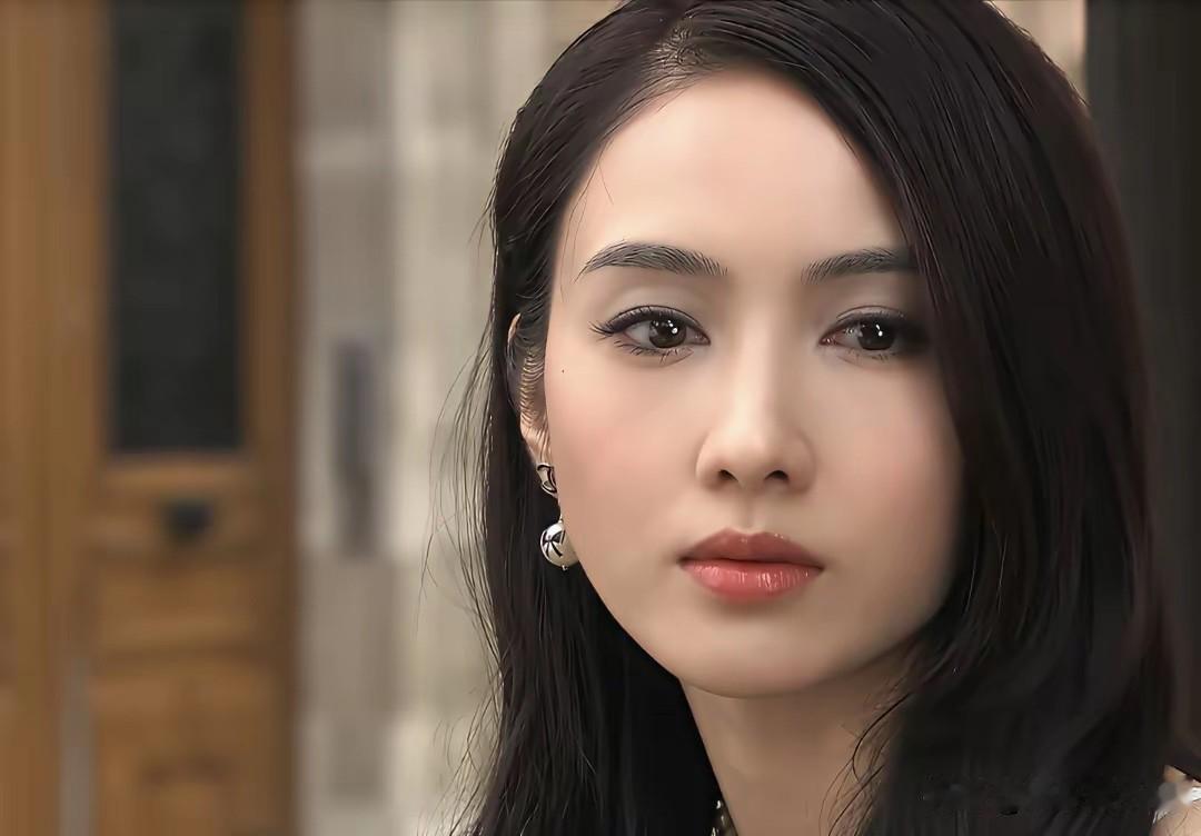 感觉她才是真正的香港第一美人！