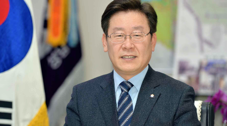 李在明也不想在装下去了！“亲中”就别自嗨了！什么事，都是看行动。我们都先高规