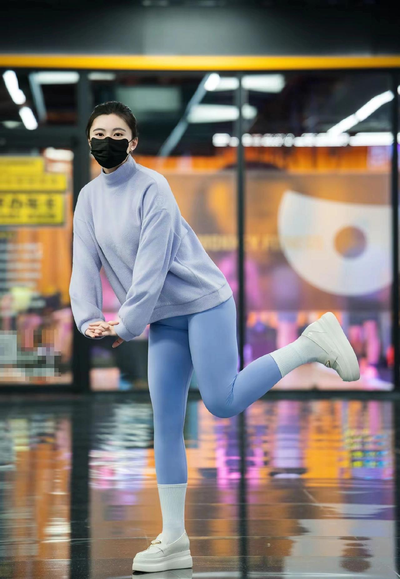 健身穿搭指南💪🏋️‍♀️爱运动的女孩真美，身材超级好健身运动风女孩元气运动