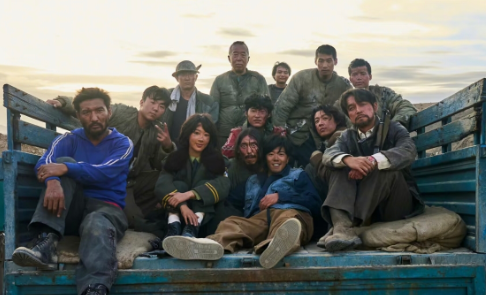 《生命树》让多杰和巡山队陷入危机的举报信到底是谁写的知道这些事的除了巡山队，估