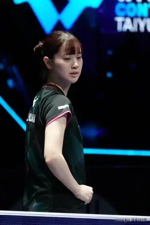 长崎美柚看着斯斯文文，打起球来一点也不讲理。伊瓜苏球星挑战赛半决赛！直接11-9