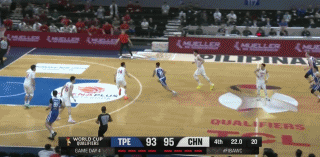 卢俊翔可能被误解，他不是过度显摆，而是台北队真的需要他卢俊翔上篮被胡金秋破坏