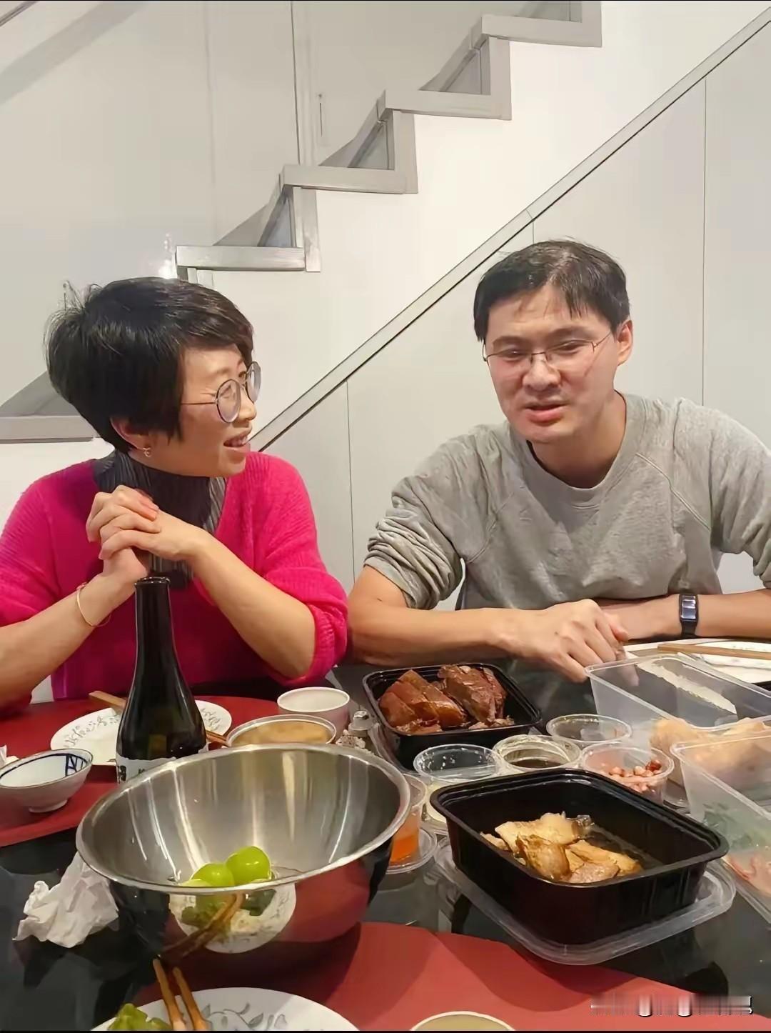 什么叫做一丘之貉，什么叫做狼狈为奸，这两个人完美诠释了中国成语[捂脸哭][捂脸哭][