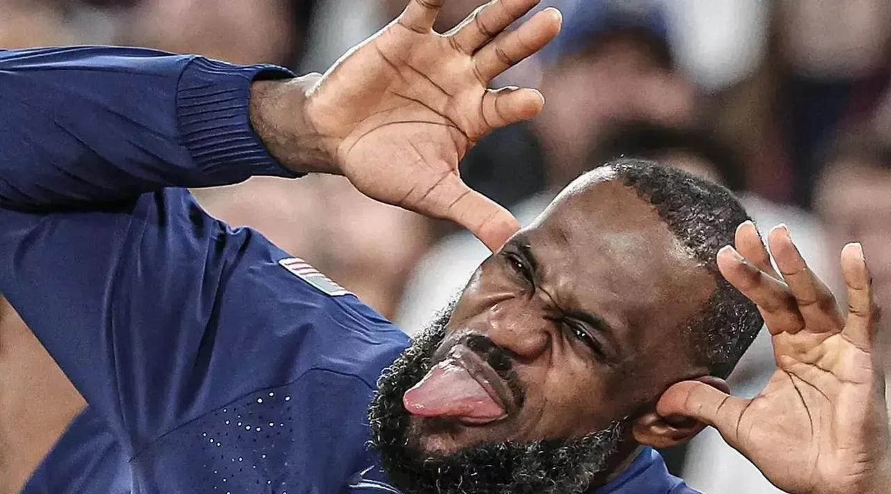 一贫如洗詹姆斯？近日在一档播客节目中，NBA著名球星詹姆斯在被主持人问到有关他个