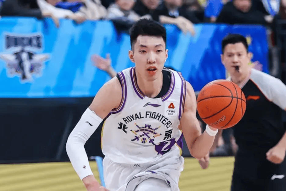 廖三宁: 最后的战术布置出来我也有点懵, 特意问了下裁判