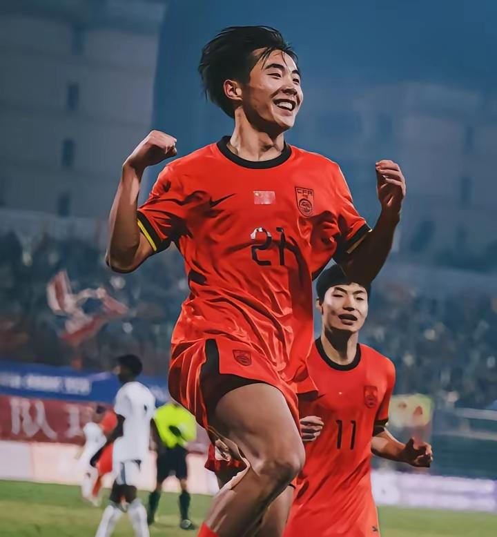 16岁帅惟浩成为亚洲第一，其实中国足球从来不缺天才球员，为什么到成年队好多就消失