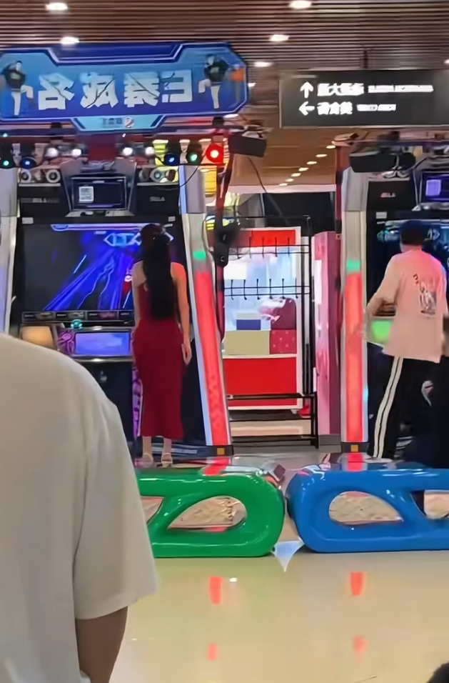 他们脑子在想什么？？？