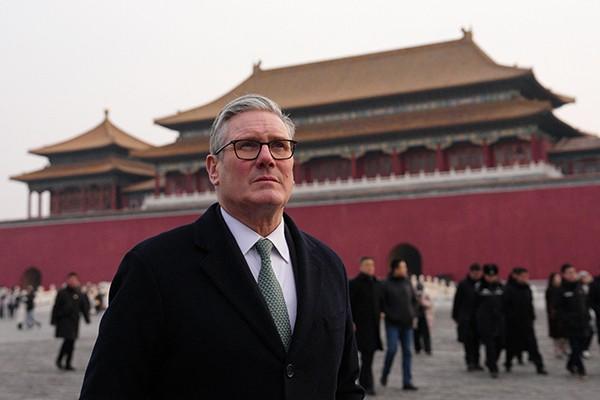 美欧闹的越来越凶，中国迎来喘口气的机会？美国总统特朗普近来加大了对欧洲盟友的