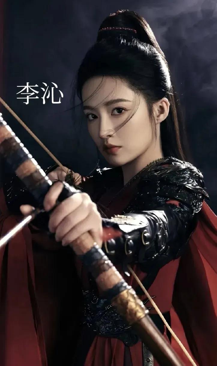 都别说张凌赫了，我觉得他后悔这造型了。网友说:“李沁演的红衣女将付一笑都比张凌