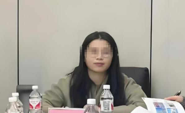 真闹大了，央媒发声了，长沙霸占车位女子道歉已经没用了，更大的代价还在后面。 