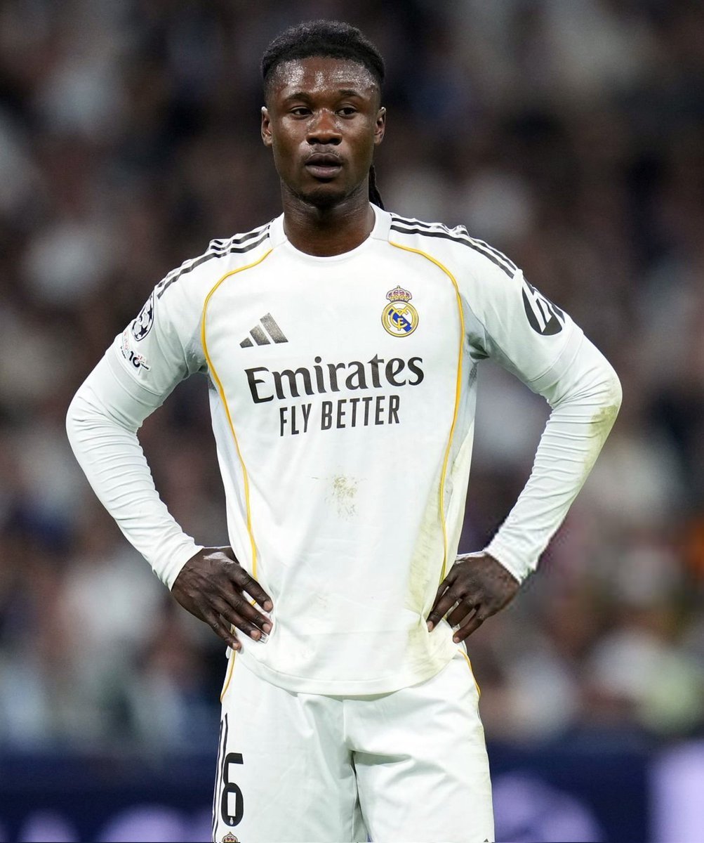 罗马诺：卡马温加坚持他的立场，他希望留在皇马，并为下赛季的位置而战。下赛季的新主