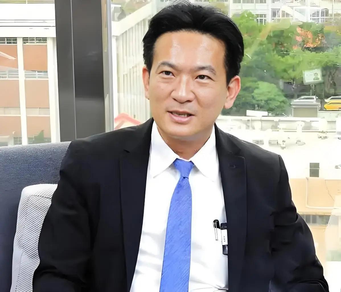 台南市国民党团恭喜陈亭妃胜出，批赖清德已跌落神坛民进党台南市长初选由立委陈亭妃